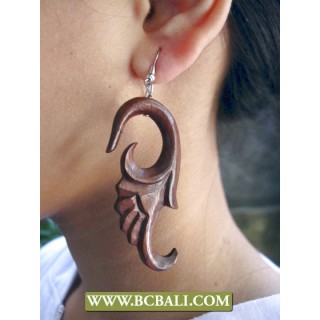 Unik Wooden Earring Hand Carving