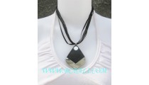 Fashionable Chokers Necklaces Pendants