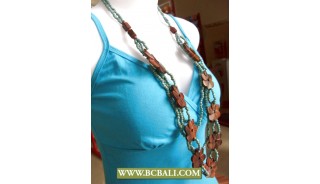 Vintage Wooden Flower and Beaded Necklace