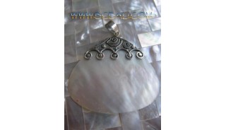 Carved Pendant Shell Silver