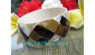 Pretty Shells Bangle Fashion