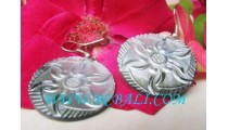 Carving Shell Earring