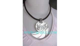 Snaily Shell Satinless Necklace