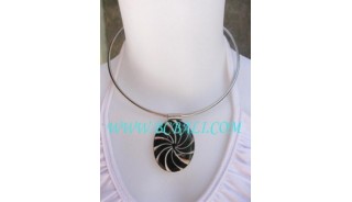 Stainless Steel Shell Resin Chokers Necklace