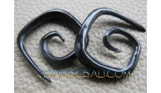 Solid Spiral Horn Taboo Hooked Design