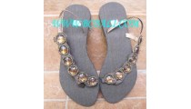 Elegant Sandal With Brown Jewel