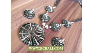 Resin Shells Spiral Steels Pendant Necklace